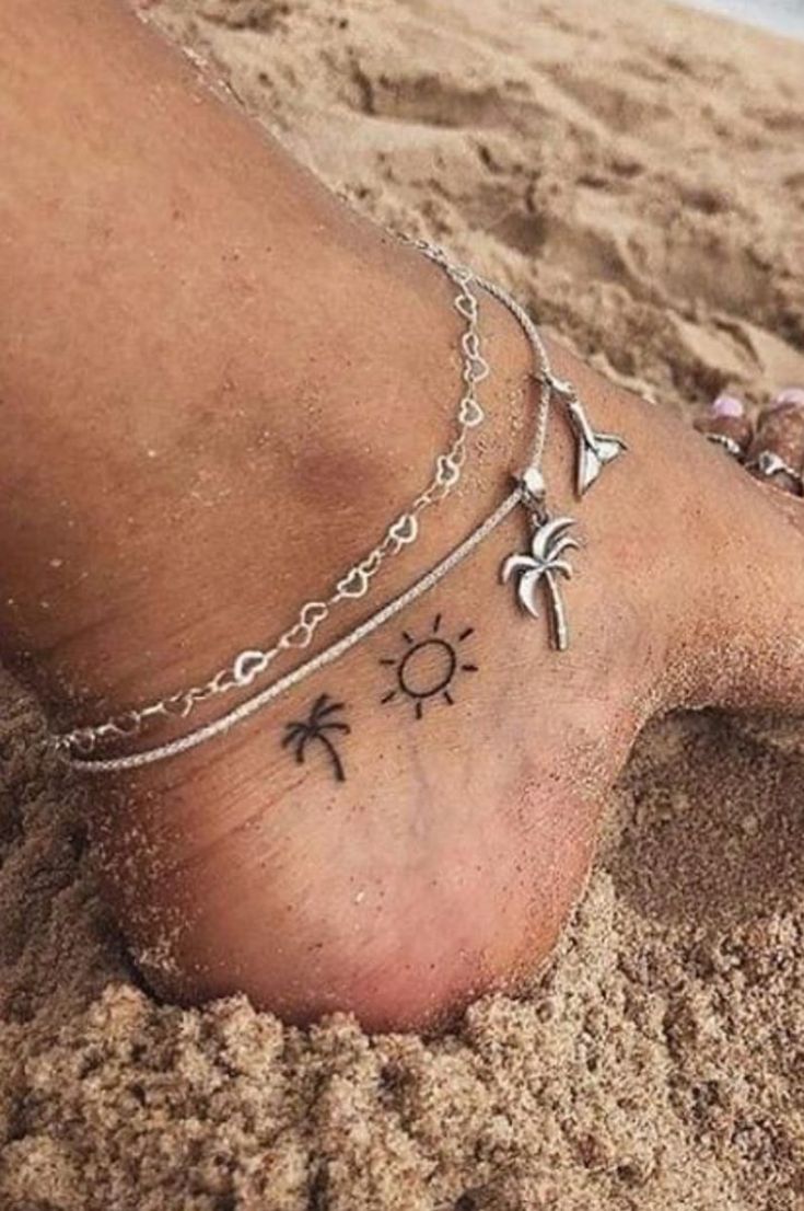 40 Trendy Ankle Tattoos for Women And Man- 2020 - tracesofmybody .com