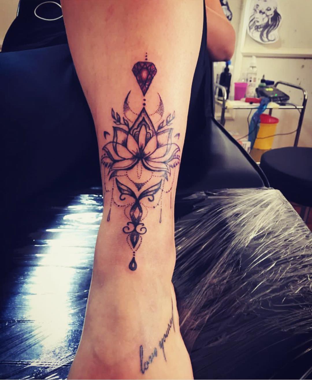 34 Best Lotus Flower Tattoos On Ankle